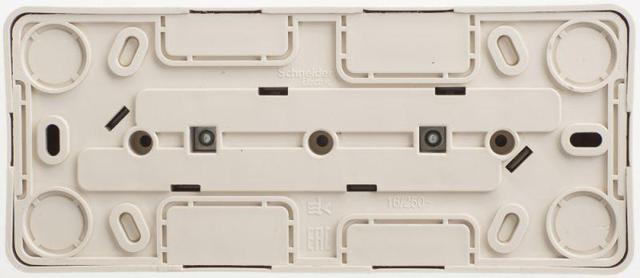 Розетка 3-м ОП Этюд 16А IP20 250В без заземл. защ. шторки крем. SE PA16-010K